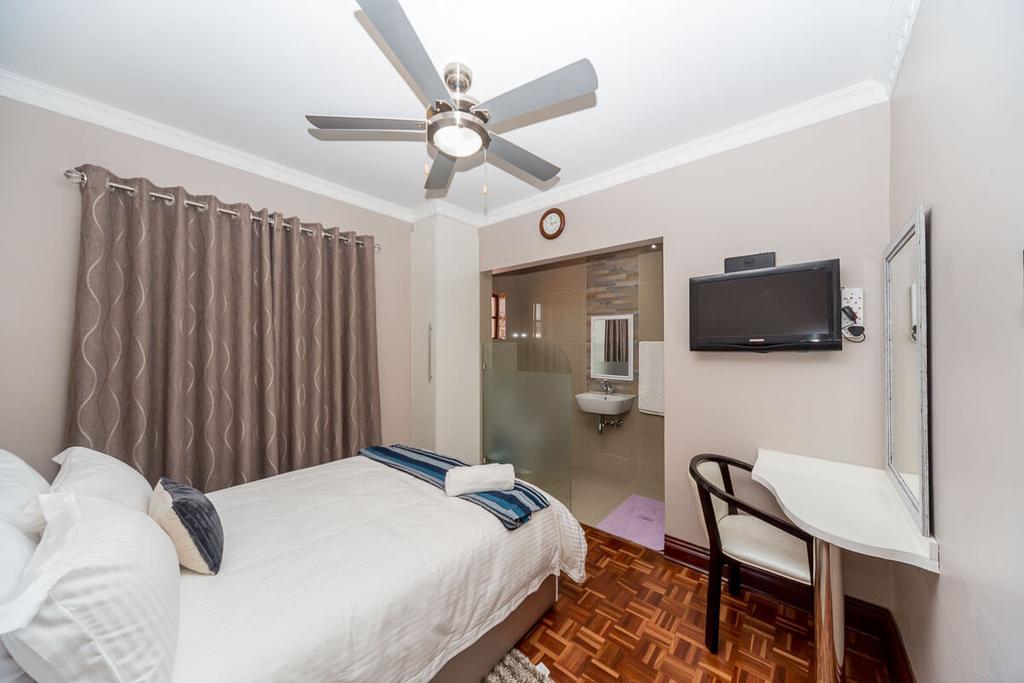 The Musafer Travel Lodge ピーターマリッツバーグ エクステリア 写真